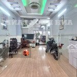 Nhà 1 trệt 2 lầu + sân thượng.dt 93,7m2 ( 4 x 23 ).hẻm ôtô 6m.khu dân trí cao,an ninh tốt