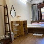 Bán nhà homestay phố nhà chung, 25m2 x 4 tầng, cạnh nhà thờ lớn, luôn full khách, 1 sổ, chỉ 8.5 tỷ