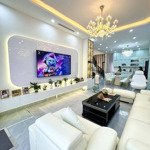 Nhà gần royal city, quận thanh xuân, trước nhà rộng rãi - 40m x 5 tầng , 6130 tỷ