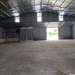 Cần cho thuê kho 300m2 xe công đỗ ngày đêm tại phố sài đồng long biên