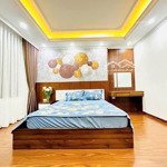 Giá đầu tư - bay gấp - ngã tư sở - 3 thoáng - ngõ ba gác - ô tô cách 56m - hàng xóm royal city