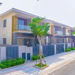 Nhà phố sun casa central vsip ii bình dương giá bán : 2 tỷ7 - 3tỷ1. lh:0944161275