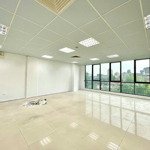 Cho thuê sàn văn phòng nguyễn du 130m2 sàn đẹp như ảnh giá 25tr