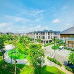 Bán dinh thự víp dt 600m2 có hầm, ô thang máy khu đô thị zeitgeist hàn quốc nhà bè, view