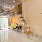 Cho thuê căn hộ duplex ban công full nội thất 40m2 ngay công viên làng hoa