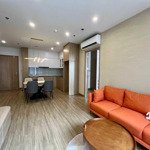Hot!!! căn hộ 2n tòa m3 mwf nay chỉ còn 4 tỷ3 bao phí, full nội thất, tầng đẹp, view nội khu