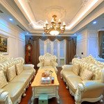 Chính chủ cần bán gấp, biệt thự cầu giấy 180m2 siêu vip ô tô tránh, lô góc, thang máy chỉ 37 tỷ