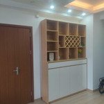 Rẻ nhất cầu giấy-căn hộ 61m2 a10 nam trung yên giá 4,8tỷ sẵn sổ hồng, ban công đông nam thoáng mát