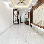 Bán nhà đức giang ,5tầng,32m,ô tô tránh đỗ cửa,mới tinh