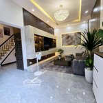 Nhà đẹp phố vip ô tô gần nhà mặt tiền bề thế + 2 thoáng vài bước lên phố vài phút đến hồ