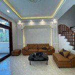 Cho thuê nhà riêng 4 tầng 65m2 nguyễn văn cừ, gia thụy, long biên. giá: 16 tr/th. liên hệ: 0946 204 597