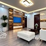 Tôi bán căn hộ 151m2 thiết kế 3 ngủ dự án trung hoà nhân chính full nội thất. giá: 55tr/m có sổ đỏ