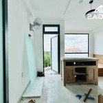 Phòng studio full nội thất - ban công - view kính - ngay đh nguyễn tất thành - vườn lài