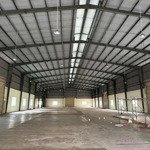 Cho thuê kho 4000m2 sân 6000m2 gần vành đau bmt không cấm tải có bình hạ thế