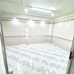 Nhà 3 Tầng (4X16M 3L 5 Phòng Ngủ4Wc), 15/1A Phùng Hưng_P.13_Q.5