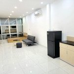 Cho thuê phòng gần 50m2 - full nội thất, view full kính gần trường chinh