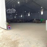 Cần cho thuê gấp 2000m2 kho xưởng lai xá hoài đức , có thể tách 700m2 và 1300m2