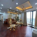 Chủ nhà gửi bán gấp căn hộ đập thông 180m2 thiết kế 4pn, 4wc nội thất cao cấp chủ làm hết 4 tỷ