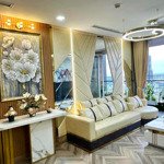 Bán gấp căn hộ oriental plaza, 685 âu cơ dt: 106m2=3pn =3wc giá 3tỷ9, sổ hồng lh: 0902 369 930