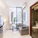 Căn hộ 1 phòng ngủbalcony, tone sáng, hiện đại, ngay chợ bà chiểu, quận bình thạnh