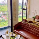 Cho thuê căn hộ 2 ngủ + 1, căn góc tầng trung view hồ