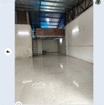 Cho thuê kho, xưởng diện tích 50-400m2 sàn, có wc, điện nước, xe công đỗ cửa. giá thuê 5-12 triệu