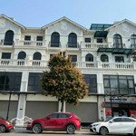 Bán gấp căn shophouse sb23 hoàn thiện nội thất đẹp, có thang máy, giá chỉ 1x tỷ, sổ đỏ cất két