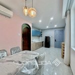 Cho thuê studio tách bếp thiết kế xinh xắn - rộng 35m2 gần trường đại học kinh tế - trung tâm q5