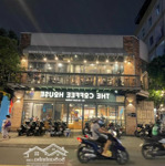 Siêu phẩm mặt tiền ngang lớn - the coffee house quận 3