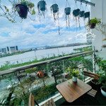 Do chuyển định cư không sử dụng nên cần bán căn hộ 2pn 68m2 view biển trung tâm bãi cháy, hạ long.