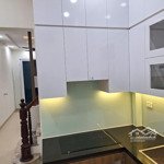 Chính chủ cần cho thuê nhà 4 tầng, dt 30m2