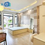 Siêu phẩm chdv 40m2 - ban công thoáng mát- full nội thất tại phan xích long, an ninh phòng mới