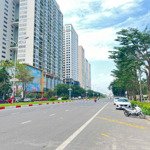 Giá đầu bán nhà mặt phố nguyễn văn huyên kéo dài 100 tỷ 300m2 mt 12m xây 3,5 tầng đường hè 50m