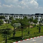 Có tin được không chỉ 16 tỷ có ngay căn bt: 300m2 tại hà nội view: trường học và gần cv cây xanh