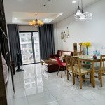 Giảm giá cho thuê nhanh căn 3 phòng ngủfull nội thất ban công thoáng mát view hồ bơi, nhà mới ở ngay