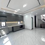 Bán nhà mới đặng văn ngữ đống đa 50m2 6 tầng thang máy. gần phố đặc biệt hiếm, giá tốt