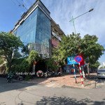 Bán tòa building văn phòng mặt phố hoàng quốc việt, mặt tiền 12m, thông sàn, vỉa hè 8m hơn 50 tỷ