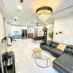 Hạ giá cho thuê căn 4 phòng ngủ vinhomes central park view sông, nội thất đẹp