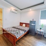 Cho thuê căn hộ studio cửa sổ trời, thang máy, full nội thất , rộng 25m2, gần toà nhà viettell