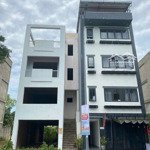 Nhà shophouse fpt city gần kênh sinh thái