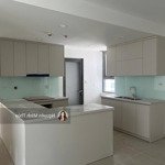 Bán 1 phòng ngủview trực diện hồ bơi bao toàn bộ thuế phí - nhà đẹp view đẹp hỗ trợ vay 70%