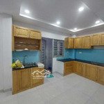 Hẻm xe hơi, điện biên phủ, lê hồng phong quận 10, nhà 3 tầng, ngang 5,2m, chỉ 8,x tỷ