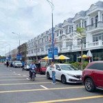 Nhà phố ,100m2, 3 phòng ngủ 2 vệ sinh bàu bàng , bình dương, sổ đỏ trao tay, nội thất đầy đủ