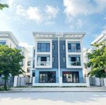 Bán nhanh căn 198m2 an quý villa đẹp nhất khu. giá bán trong tháng này chỉ 38 tỷ