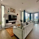 Cho thuê penthouse , bồn tắm nằm , ban công rộng view thành phố . gần sala , đảo kim cương , q1