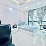 Cho thuê căn studio q5 cửa sổ lớn