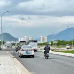 65tr/m2 ..lô đất dẹp ngang 8m, 2 mặt tiền trước sau view sông siêu thoáng tại tp nha trang