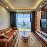 Căn hộ 3 ngủ 2 vệ sinh "cơ bản" the matrix one, 114m2 dt, view hồ mễ trì, có thương lượng 25 triệu