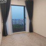 Chính chủ kẹt tiền bán lỗ căn 2 phòng ngủview công viên 36ha, hướng đông nam mát mẻ, masteri centre point