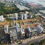 Bán chính chủ nhà phố q7 saigon riverside, dt 8 x 18m, 5 x 18m giá 7 tỷ , xd hầm trệt 3 lầu